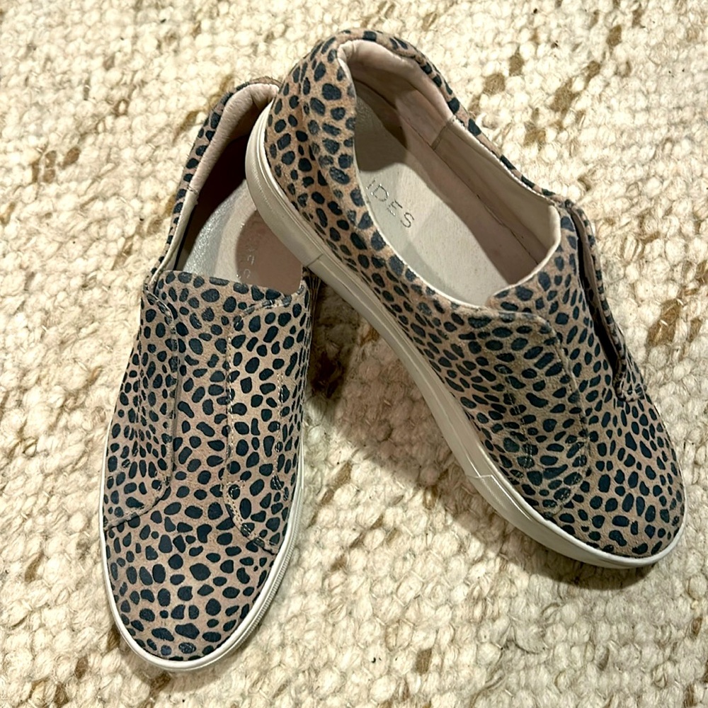 J/Slides NYC Sneakers
